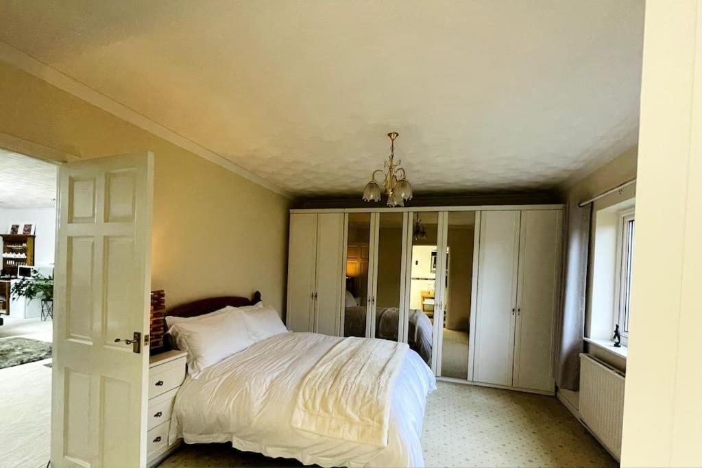 Karinya Suite Llanvaches エクステリア 写真