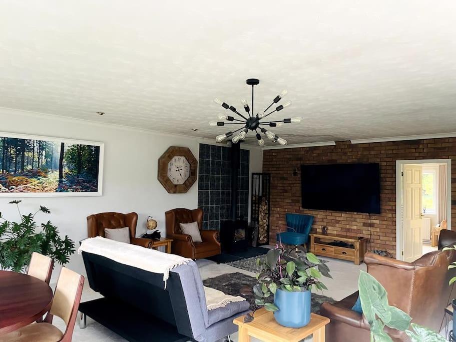 Karinya Suite Llanvaches エクステリア 写真