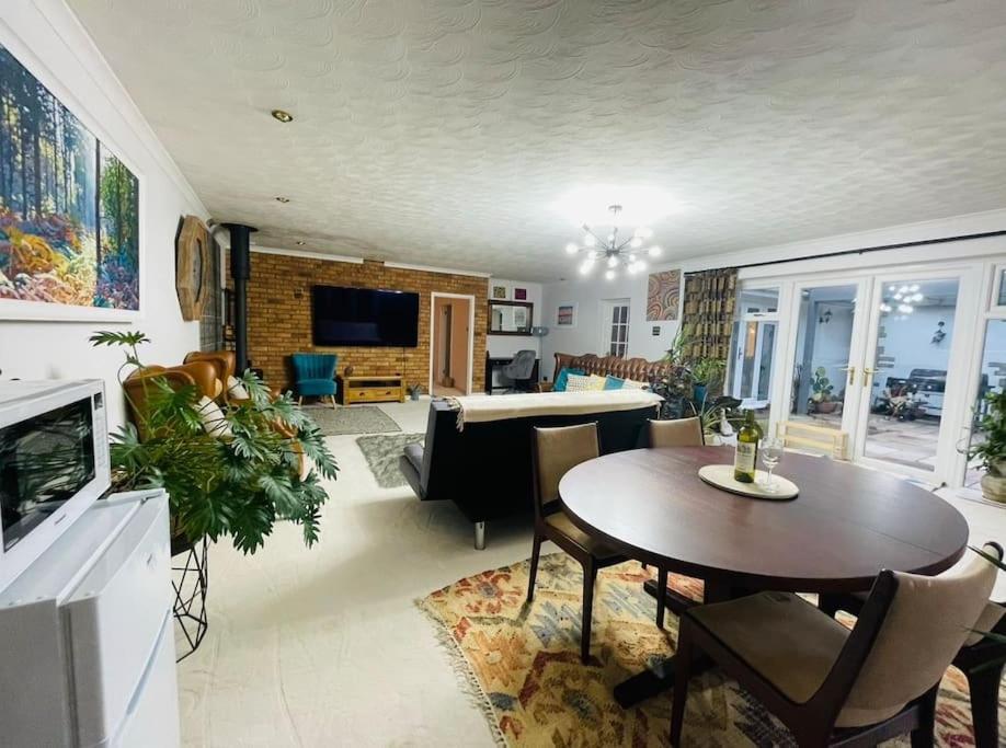Karinya Suite Llanvaches エクステリア 写真